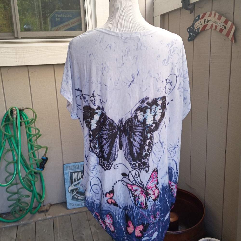 Blouse - Picture 2 of 2